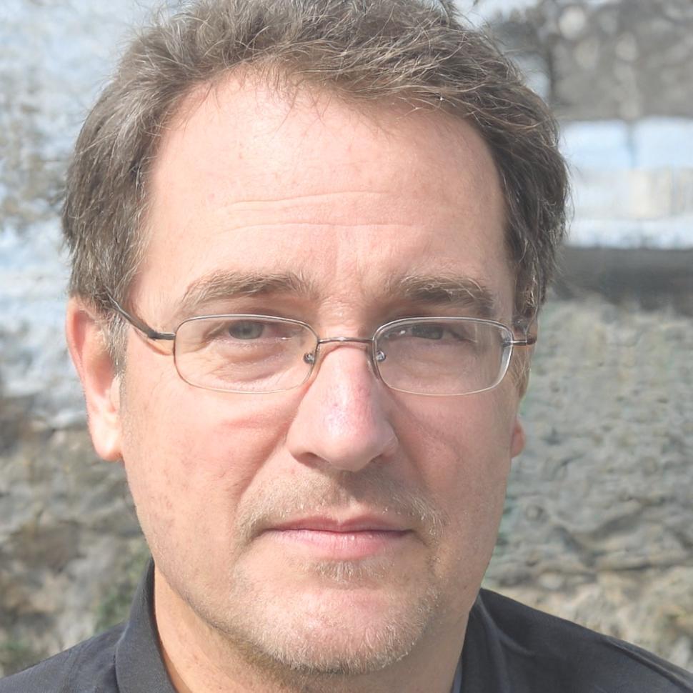 Portrait de Jean-Pierre Moreau, analyste senior des marchés